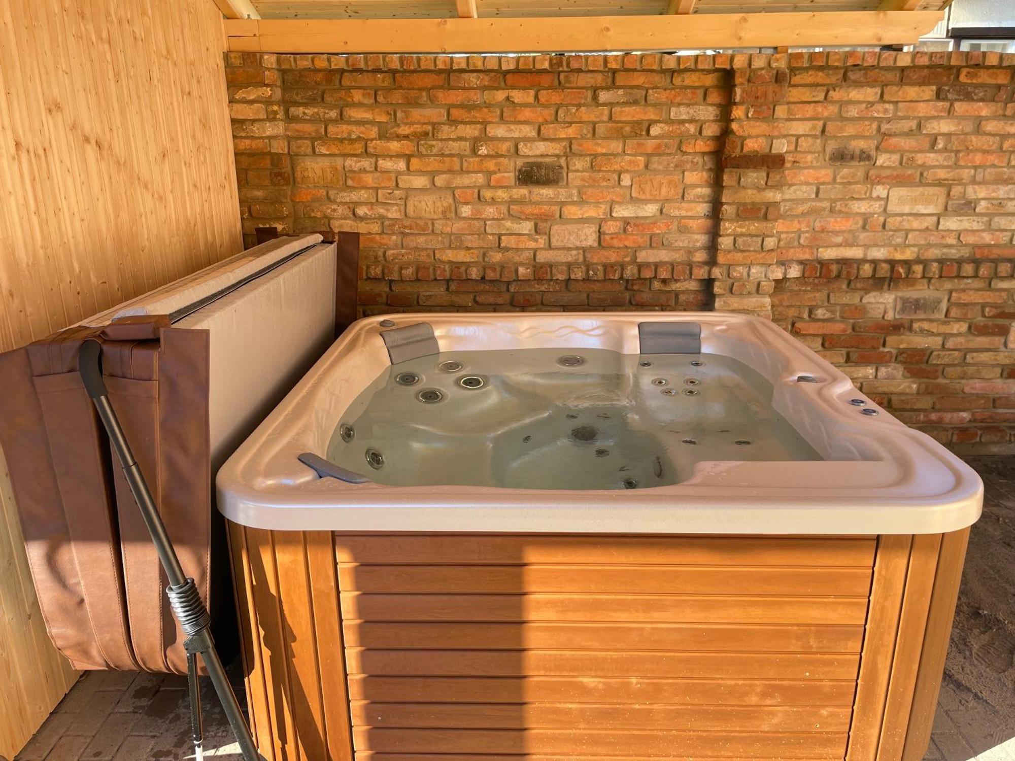 Balaton Apartman บาลาตอนมารีอาเฟือร์เดอ ภายนอก รูปภาพ