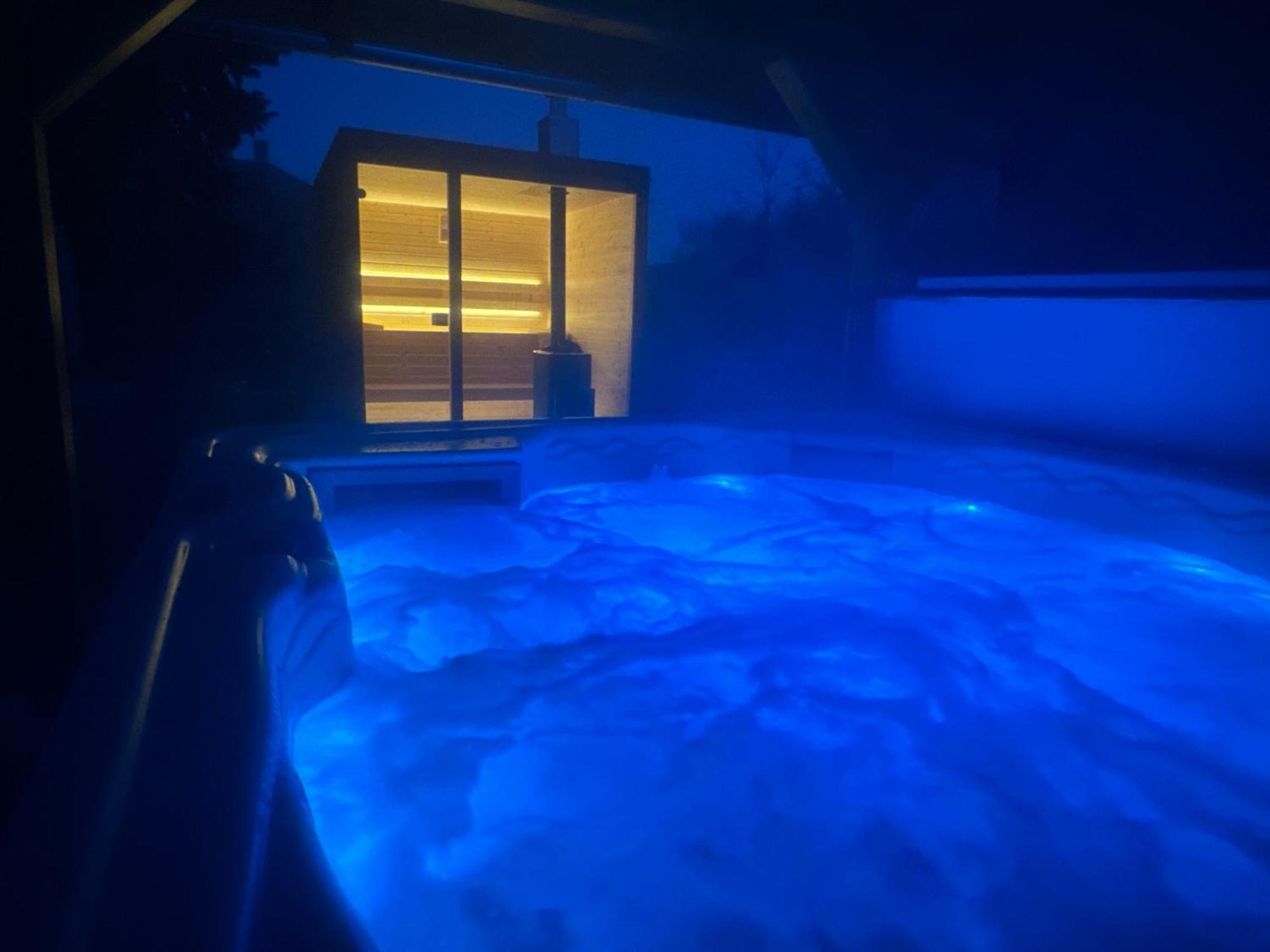 Balaton Apartman บาลาตอนมารีอาเฟือร์เดอ ภายนอก รูปภาพ