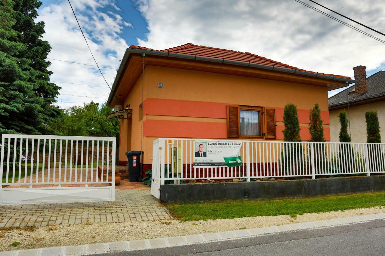 Balaton Apartman บาลาตอนมารีอาเฟือร์เดอ ภายนอก รูปภาพ