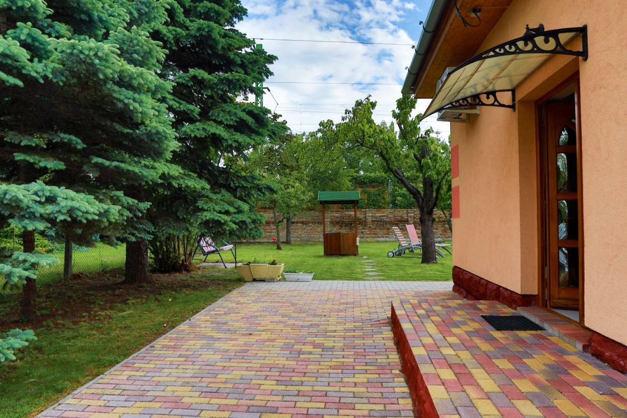 Balaton Apartman บาลาตอนมารีอาเฟือร์เดอ ภายนอก รูปภาพ