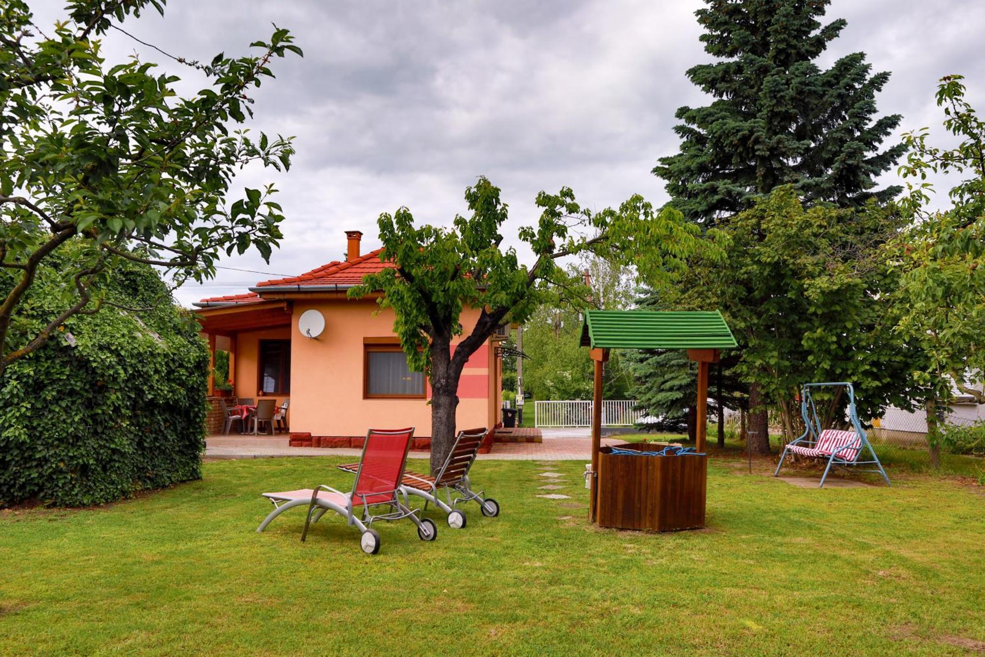 Balaton Apartman บาลาตอนมารีอาเฟือร์เดอ ภายนอก รูปภาพ
