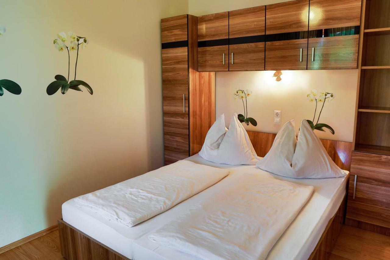 Balaton Apartman บาลาตอนมารีอาเฟือร์เดอ ภายนอก รูปภาพ