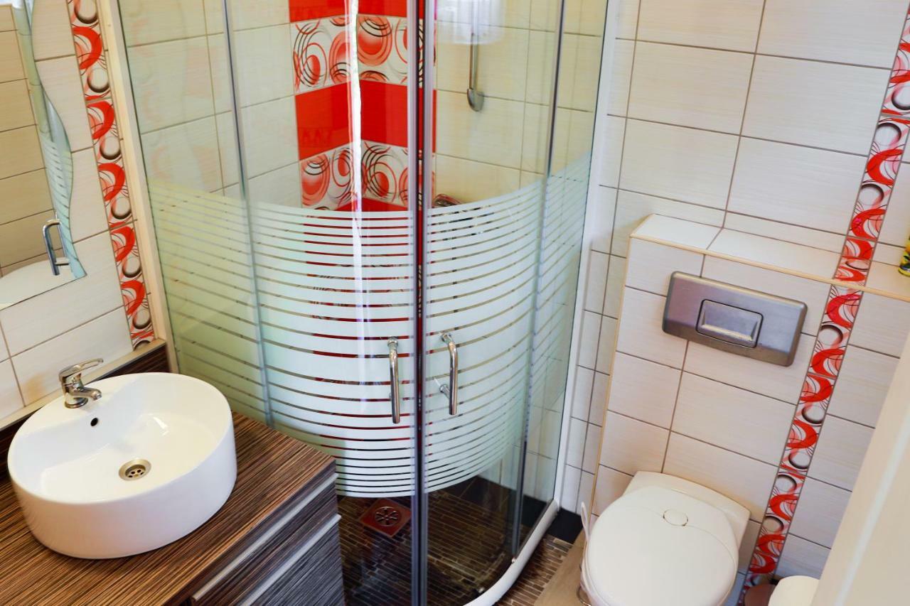 Balaton Apartman บาลาตอนมารีอาเฟือร์เดอ ภายนอก รูปภาพ