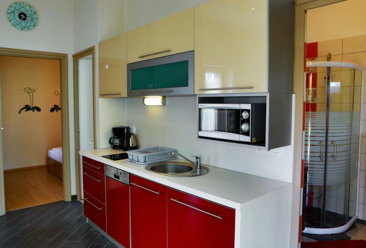 Balaton Apartman บาลาตอนมารีอาเฟือร์เดอ ภายนอก รูปภาพ