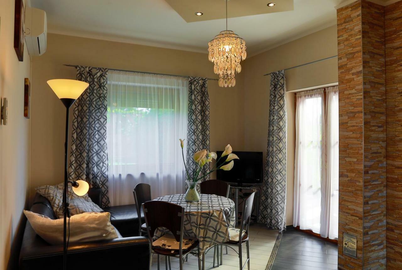 Balaton Apartman บาลาตอนมารีอาเฟือร์เดอ ภายนอก รูปภาพ