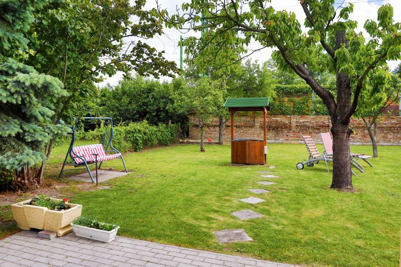 Balaton Apartman บาลาตอนมารีอาเฟือร์เดอ ภายนอก รูปภาพ